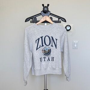 Abercrombie & Fitch Soft Cream Sweatshirt